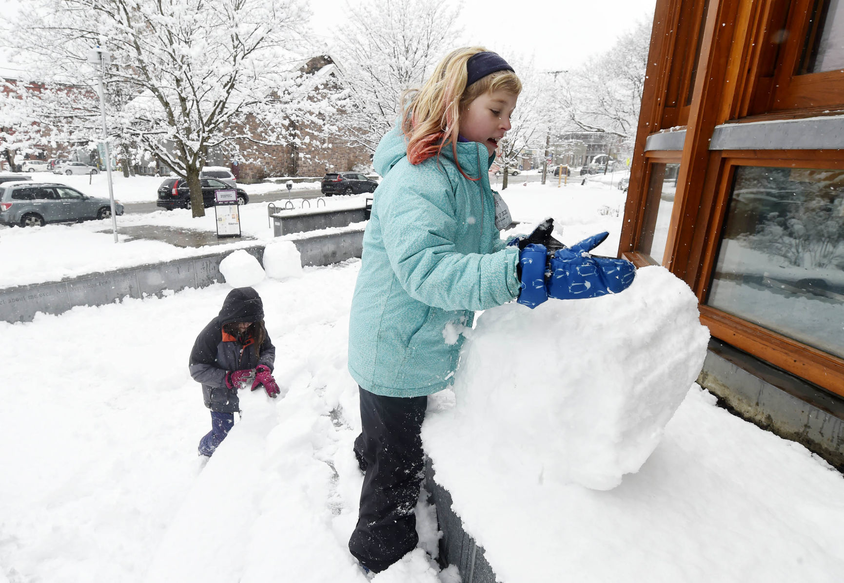 Snow Kids